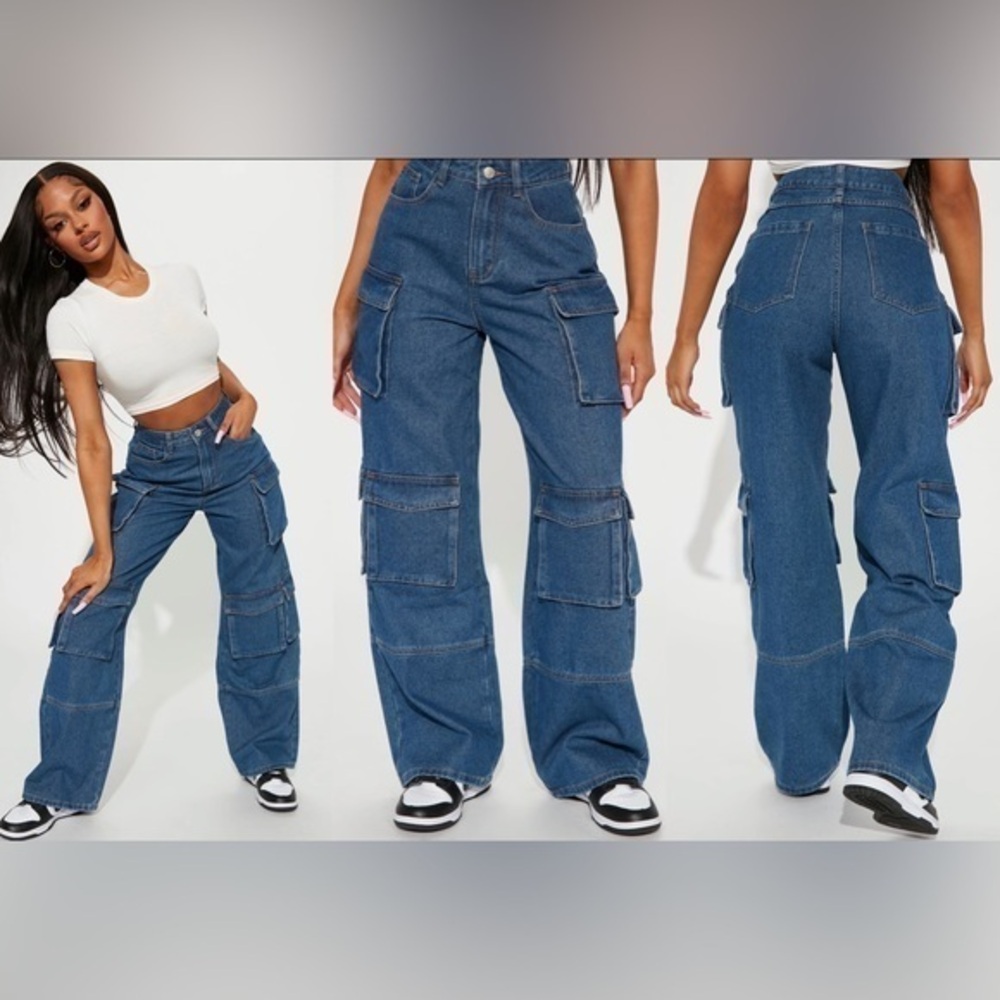 NWT Fashion Nova Stars Aligned Cargo Utility Jeans/Medium Blue Wash
